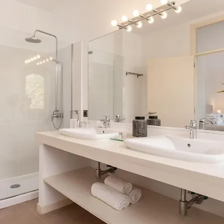 Vila Spacious, Well Appointed, In A Wonderful Raised Location And Stunning Sea Views Costa Adeje (Tenerife)