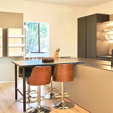 Spacious, Well Appointed, In A Wonderful Raised Location And Stunning Sea Views Vila